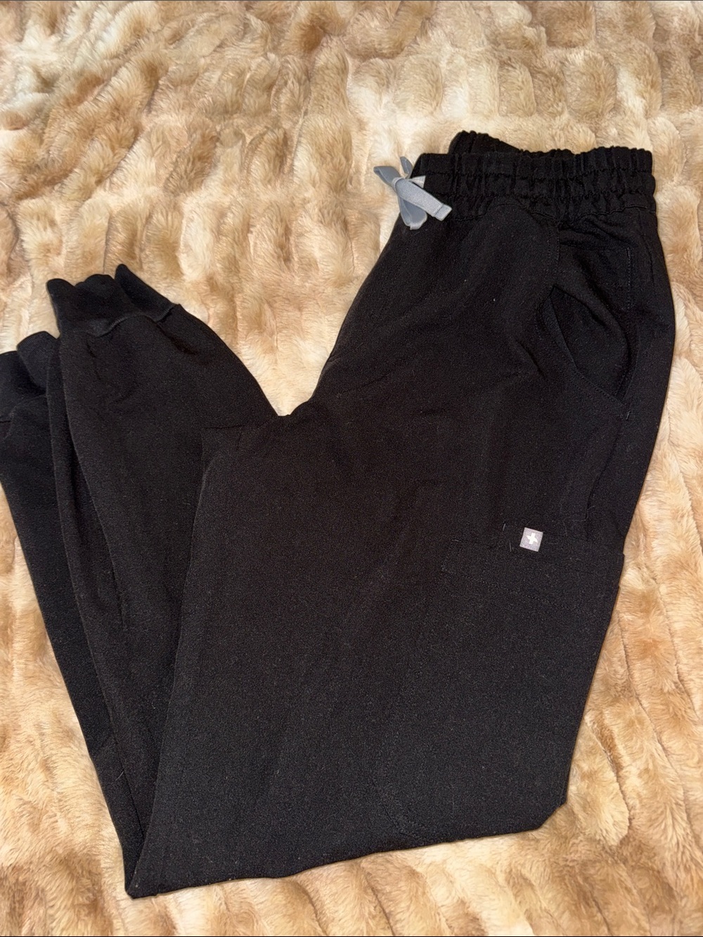 Women’s Black FIGS Pants - Comfortable Everyday work pants.